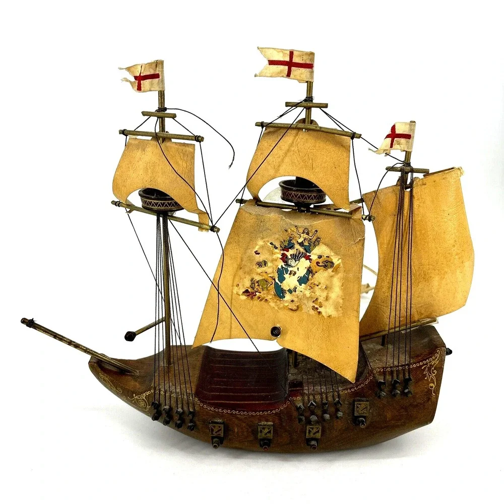 Vintage Underwriters Laboratories Portable‎ TV Lamp Wooden Ship Paper Sails